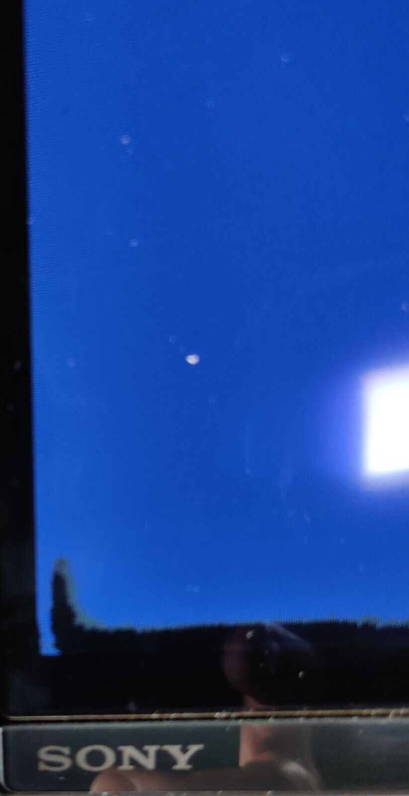 6086943